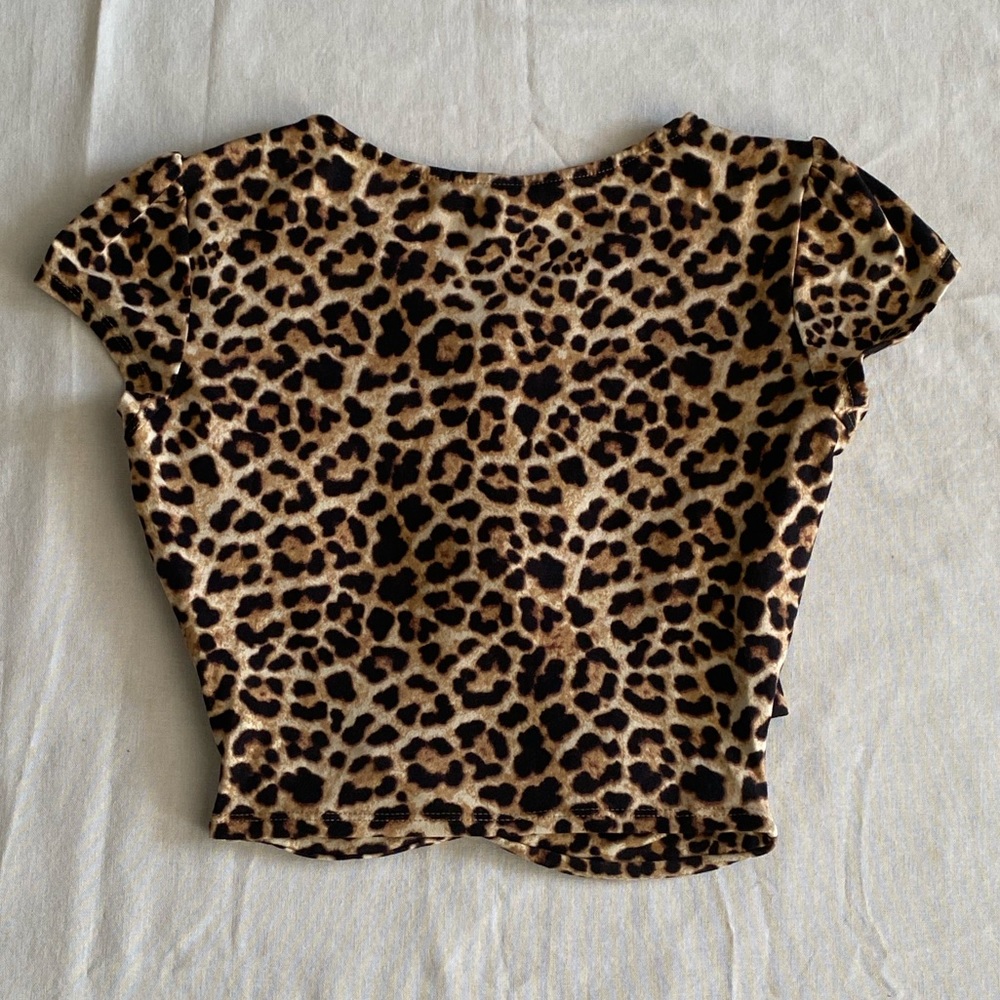 NWT AQUA Leopard Print Short Sleeve Knot Top Size M - Picture 4 of 6